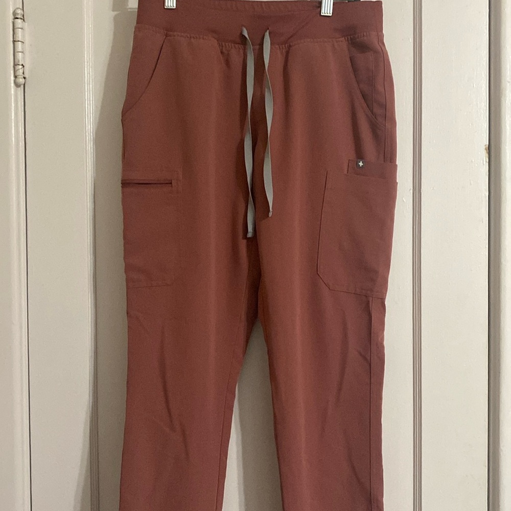 Figs medium petite scrub bottoms